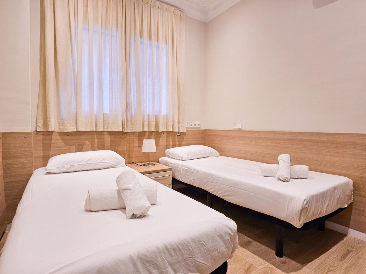 Classbedroom Park Gueell Apartment Barcelona Exterior foto