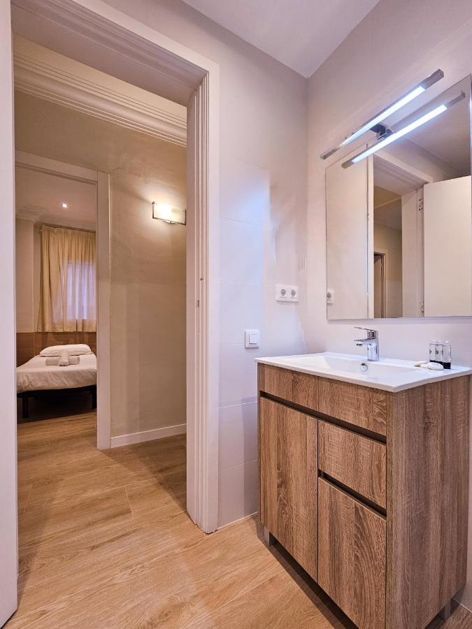 Classbedroom Park Gueell Apartment Barcelona Exterior foto
